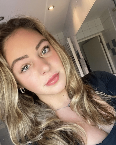 fleurtje naakt
